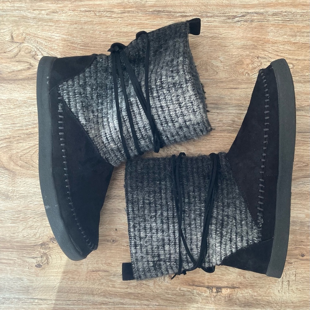 Route 66 sweater boots black and gray size 8